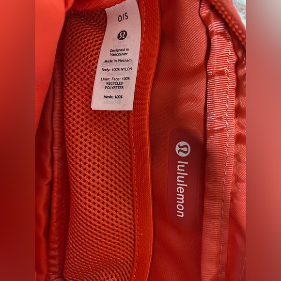 Lululemon Crossbody Bag - Picture 4 of 6